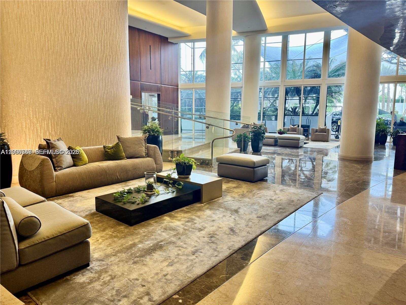 18101 Collins Ave 3901