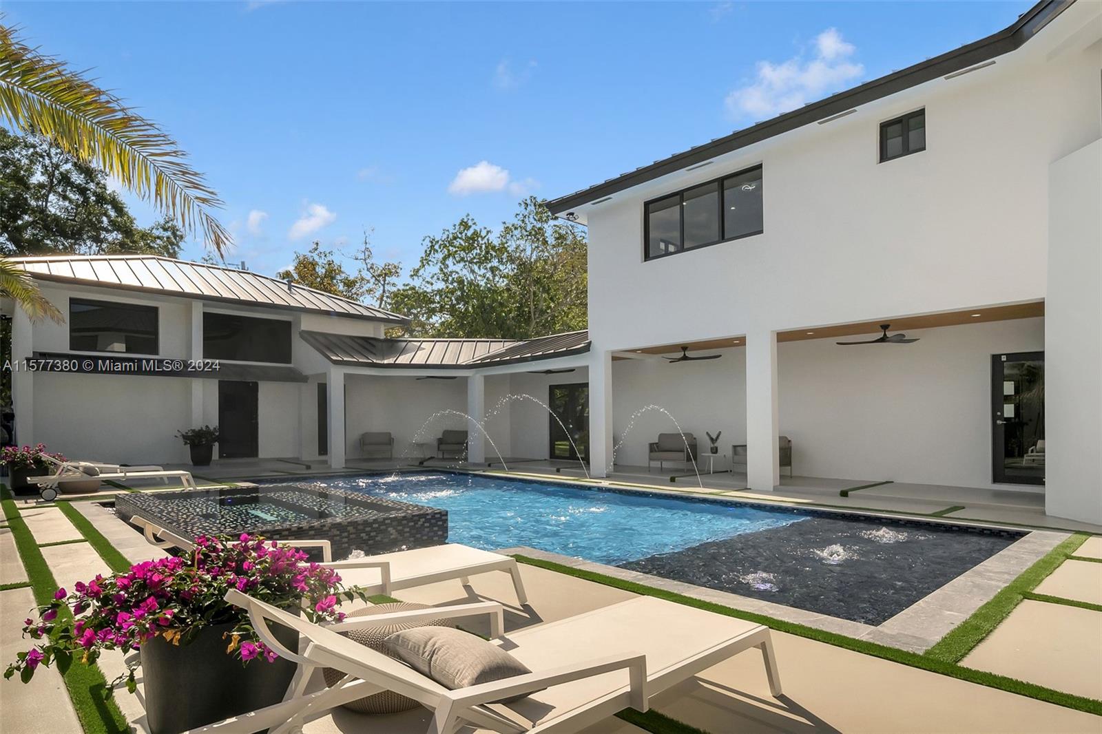 NUTMEG ESTATES - Residential