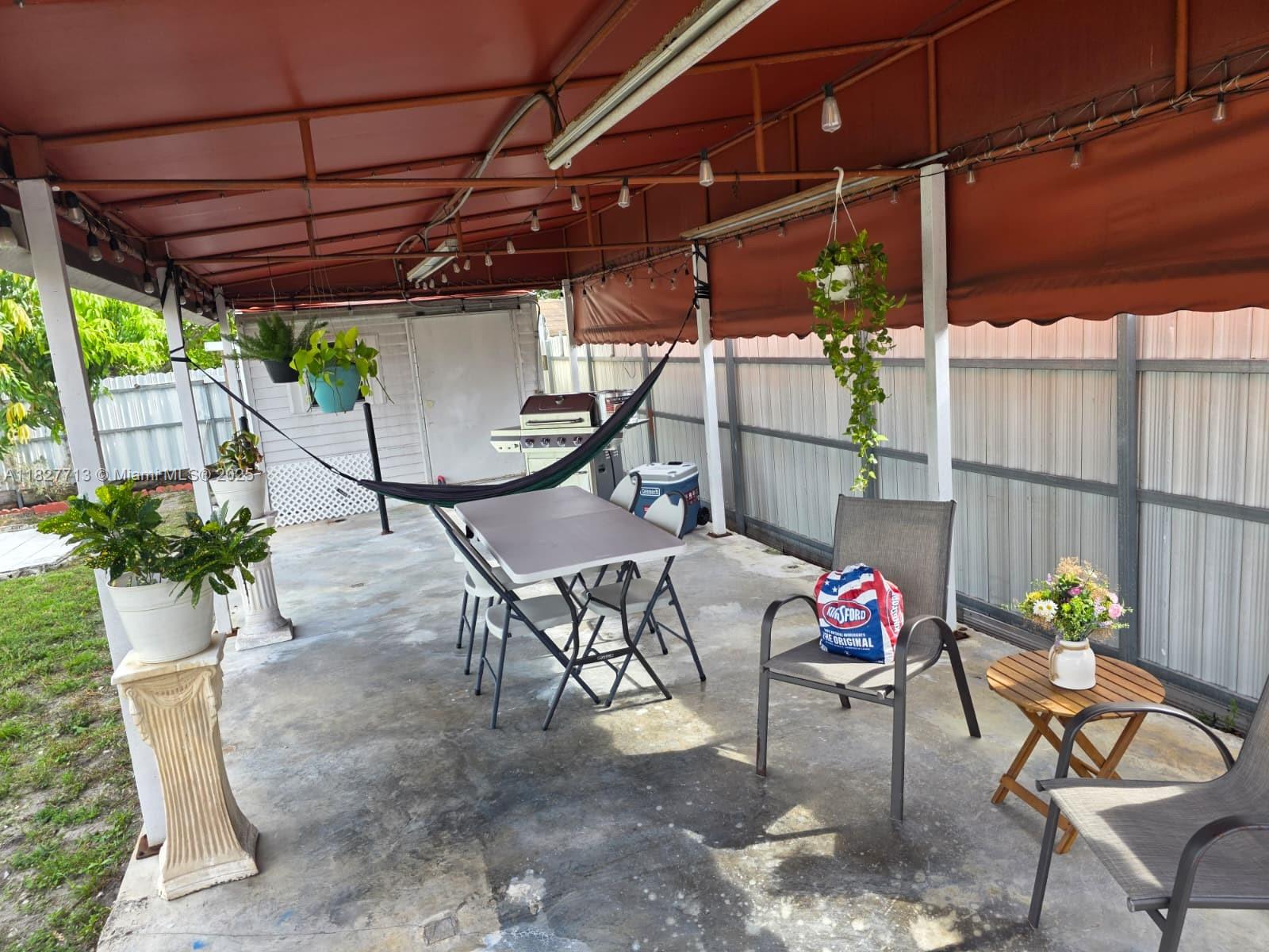 MOSERS ADDN TO HIALEAH - Residential