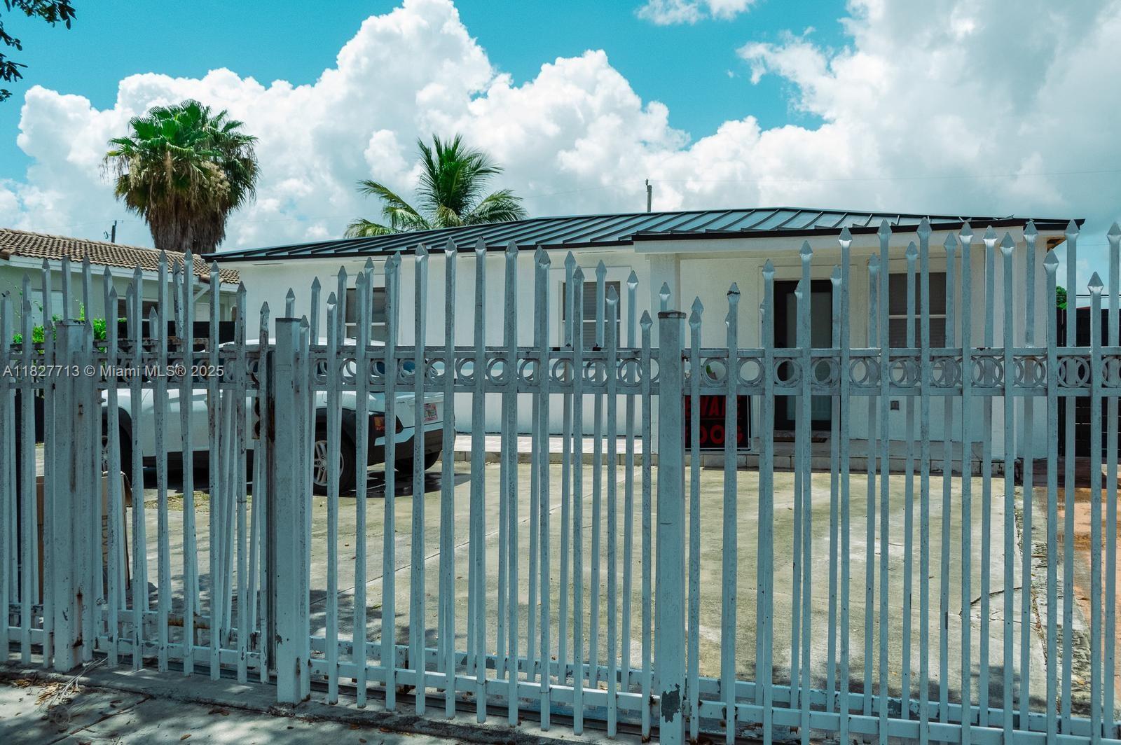 MOSERS ADDN TO HIALEAH - Residential