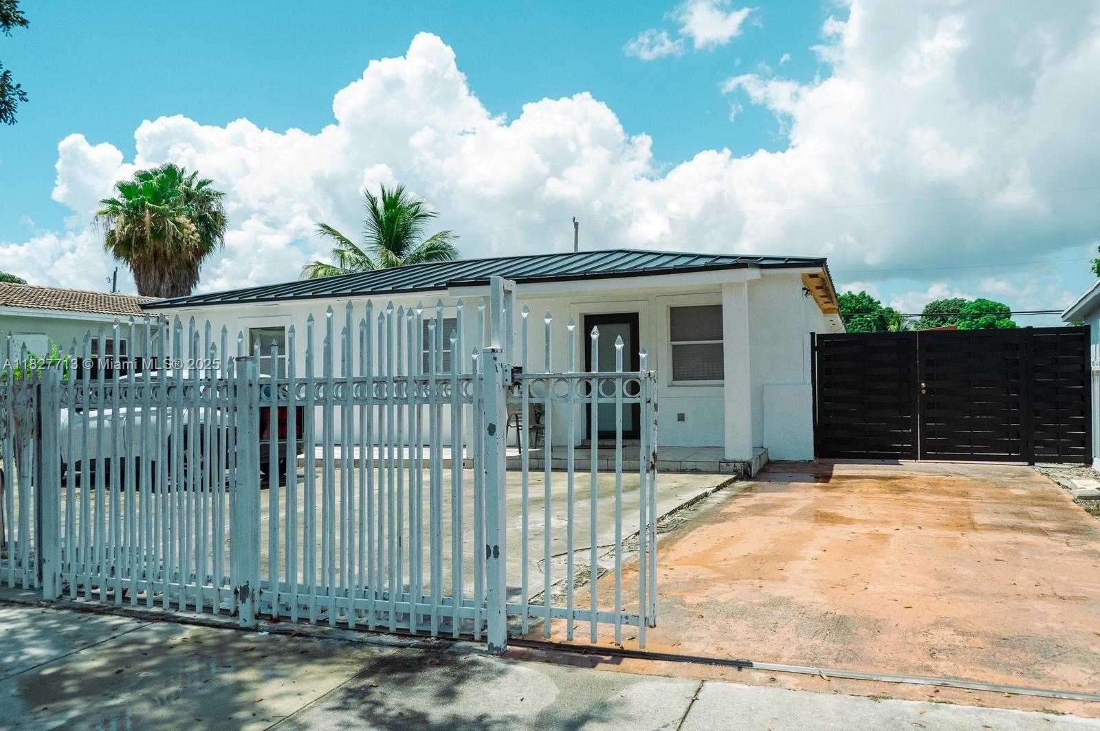 MOSERS ADDN TO HIALEAH - Residential