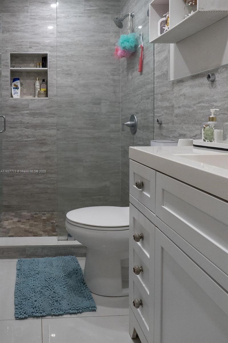 MOSERS ADDN TO HIALEAH - Residential