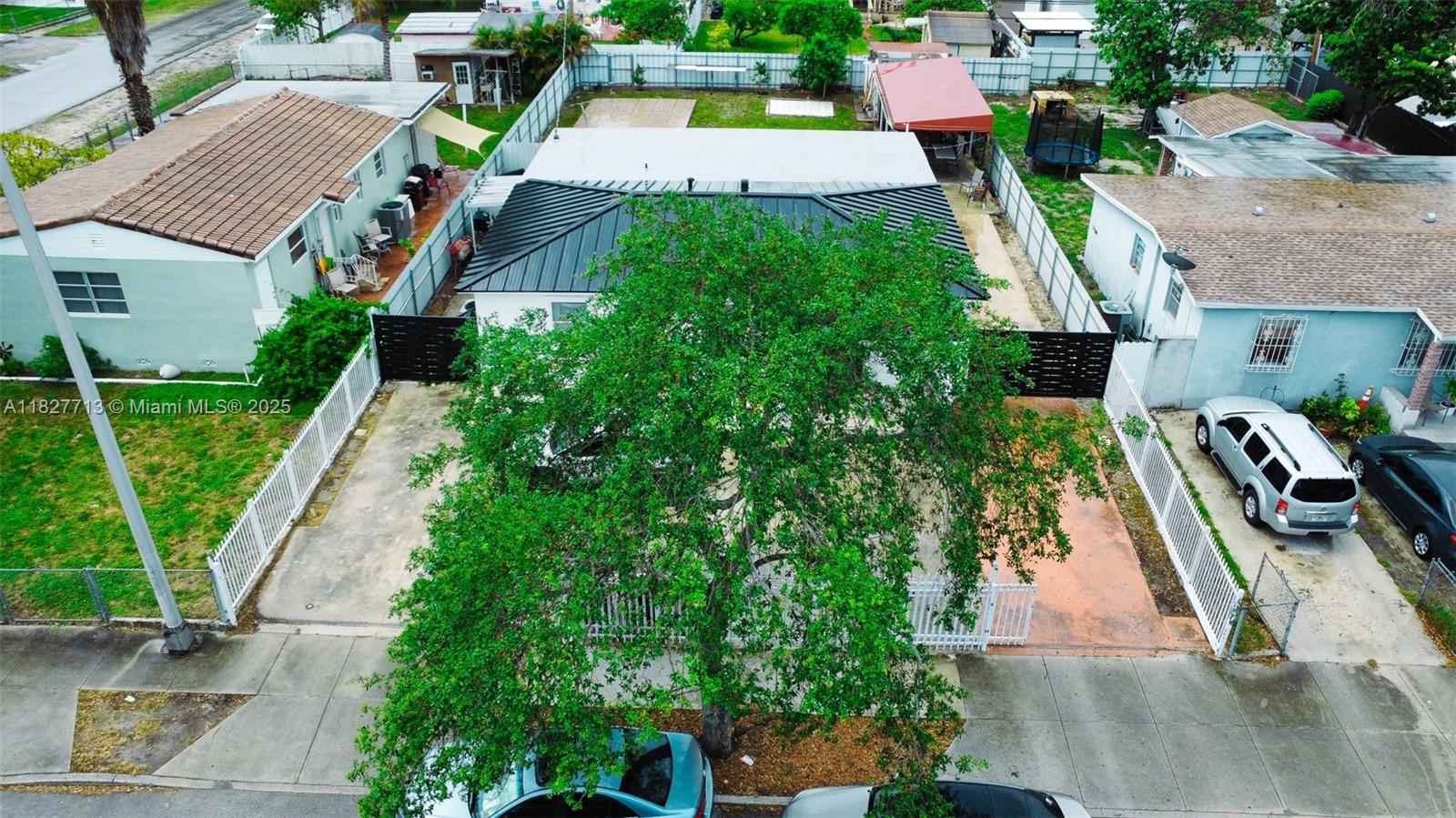 MOSERS ADDN TO HIALEAH - Residential