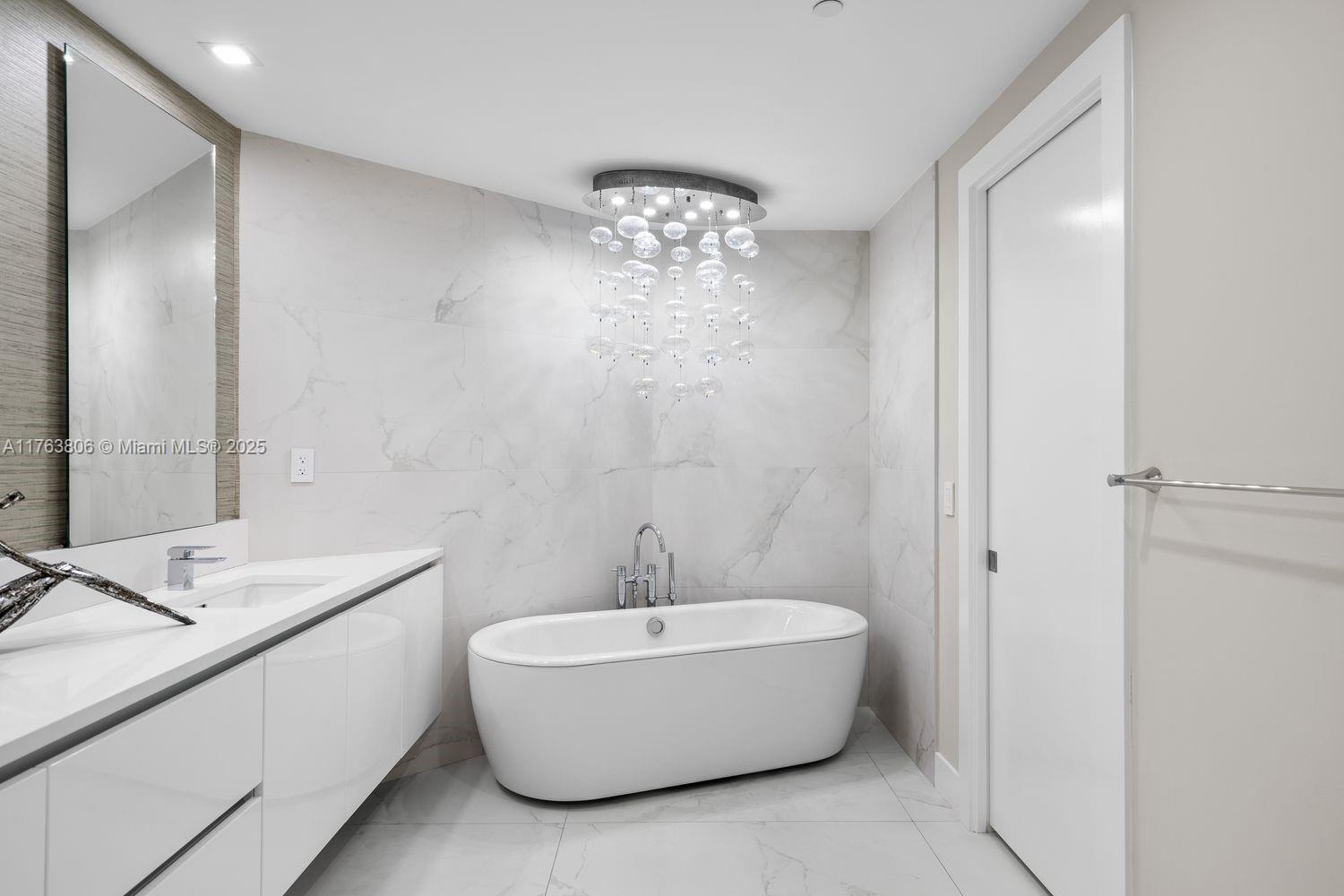 SABBIA BEACH CONDO - Residential