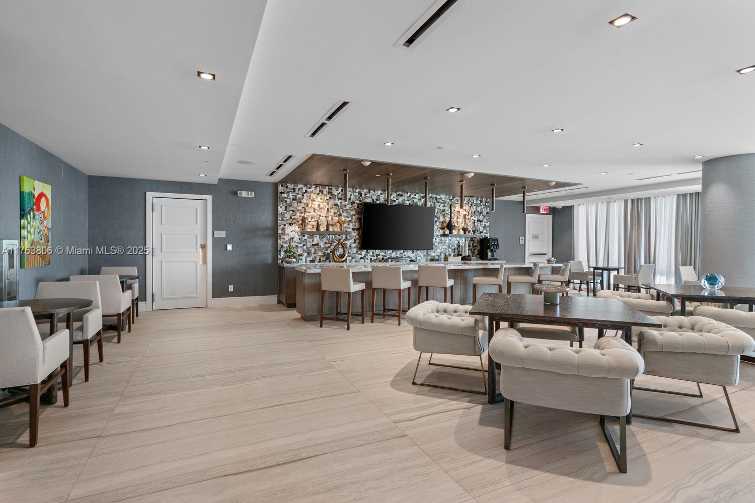 SABBIA BEACH CONDO - Residential