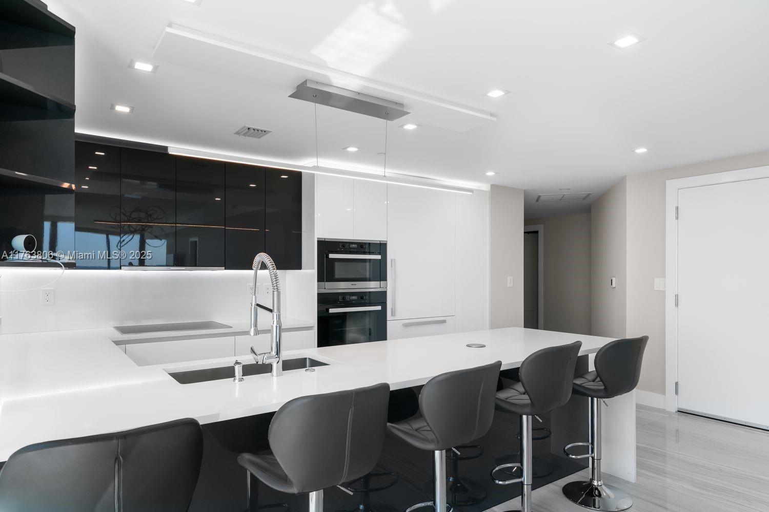 SABBIA BEACH CONDO - Residential