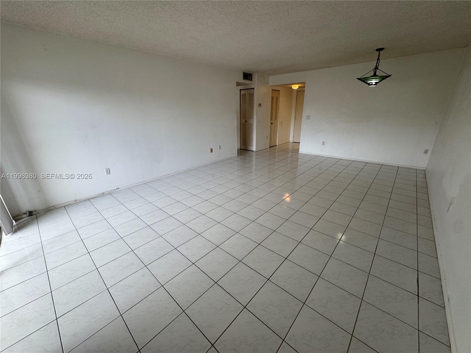 KINGS CREEK SO CONDO - Residential