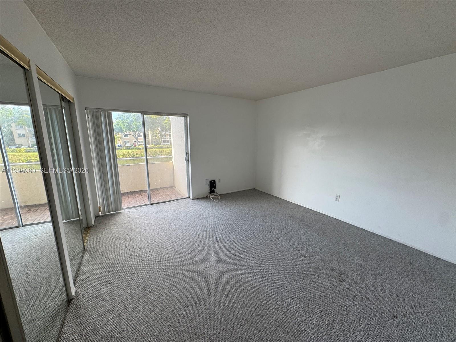 KINGS CREEK SO CONDO - Residential