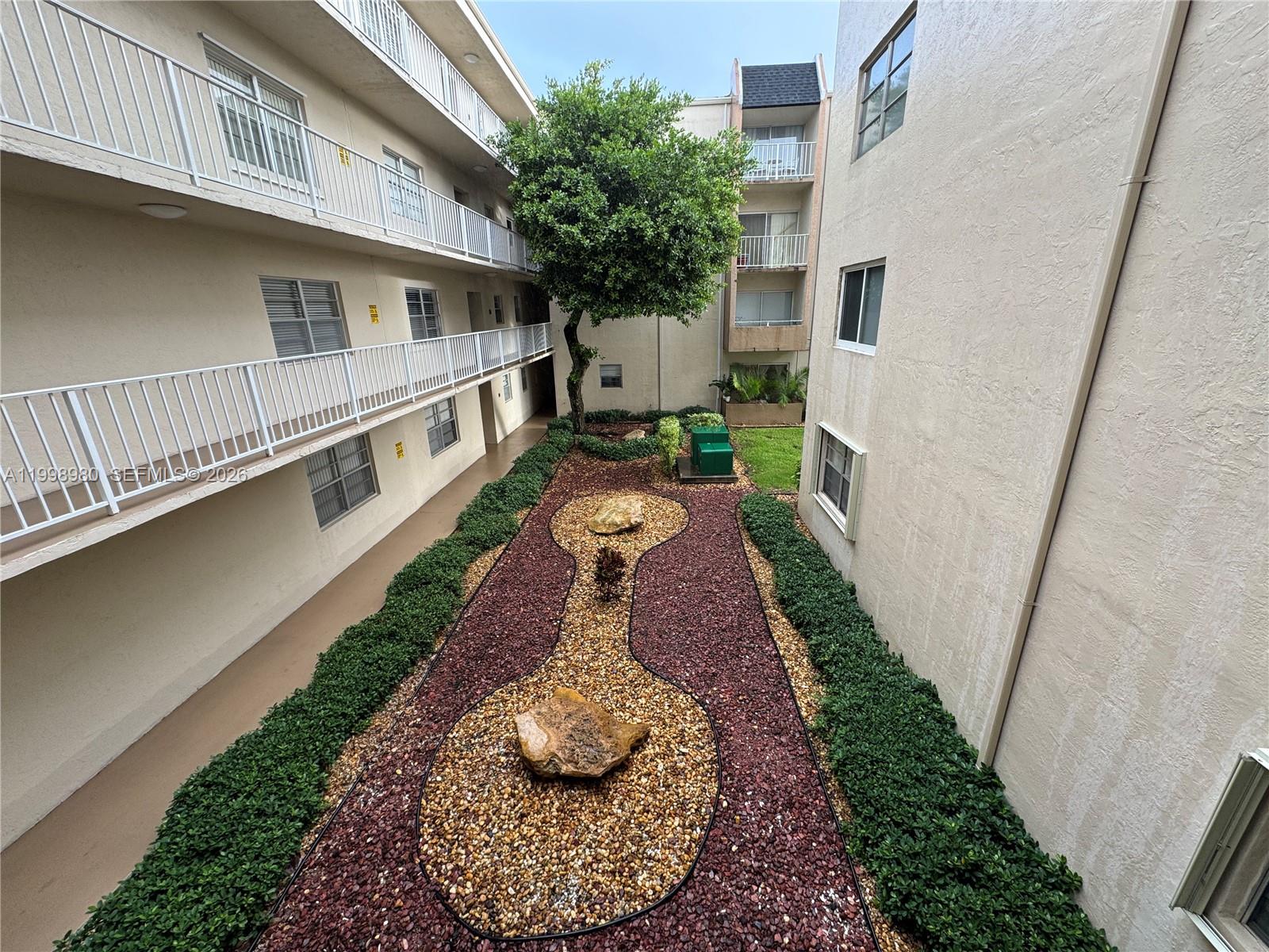 KINGS CREEK SO CONDO - Residential