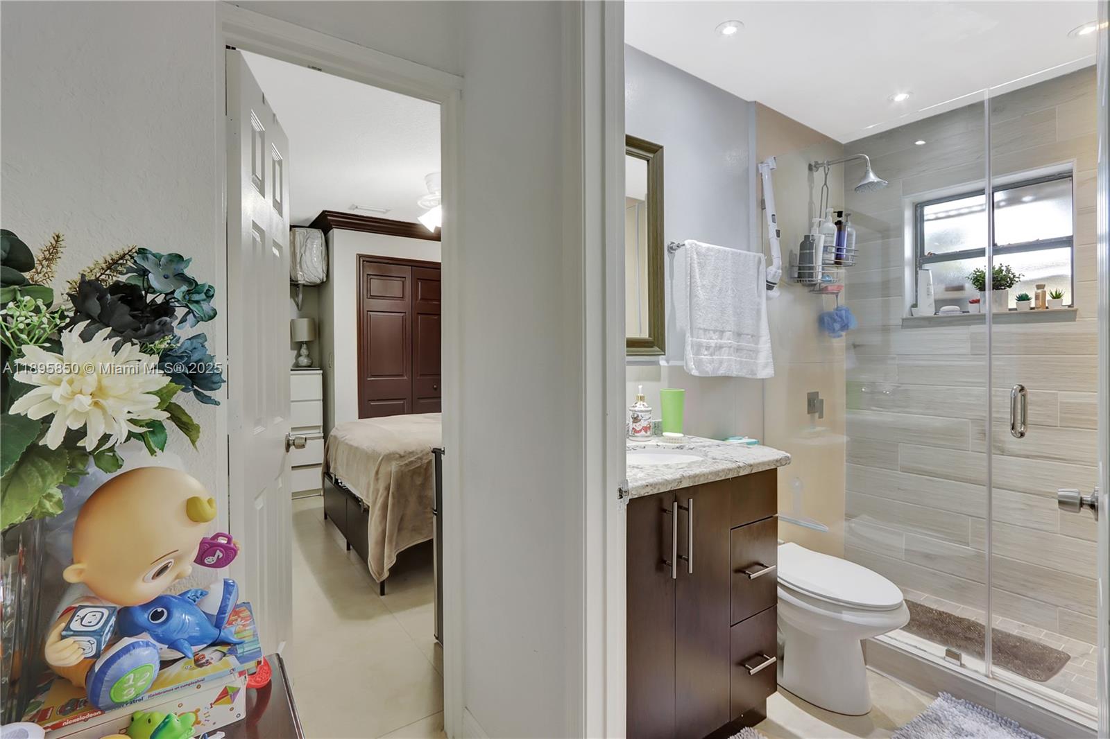 VENETIAN ACRES - Residential Income