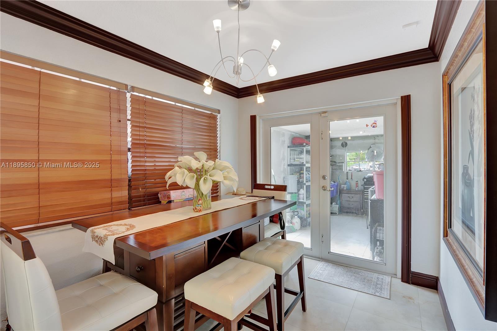 VENETIAN ACRES - Residential Income