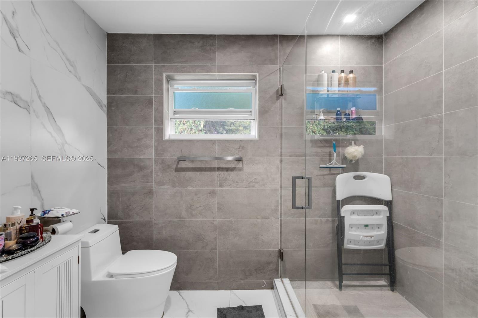 LAKES OF THE MEADOW SEC 4 - Residential