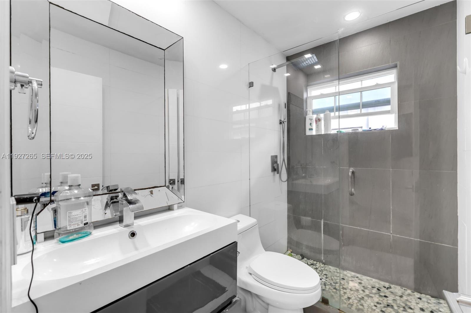 LAKES OF THE MEADOW SEC 4 - Residential