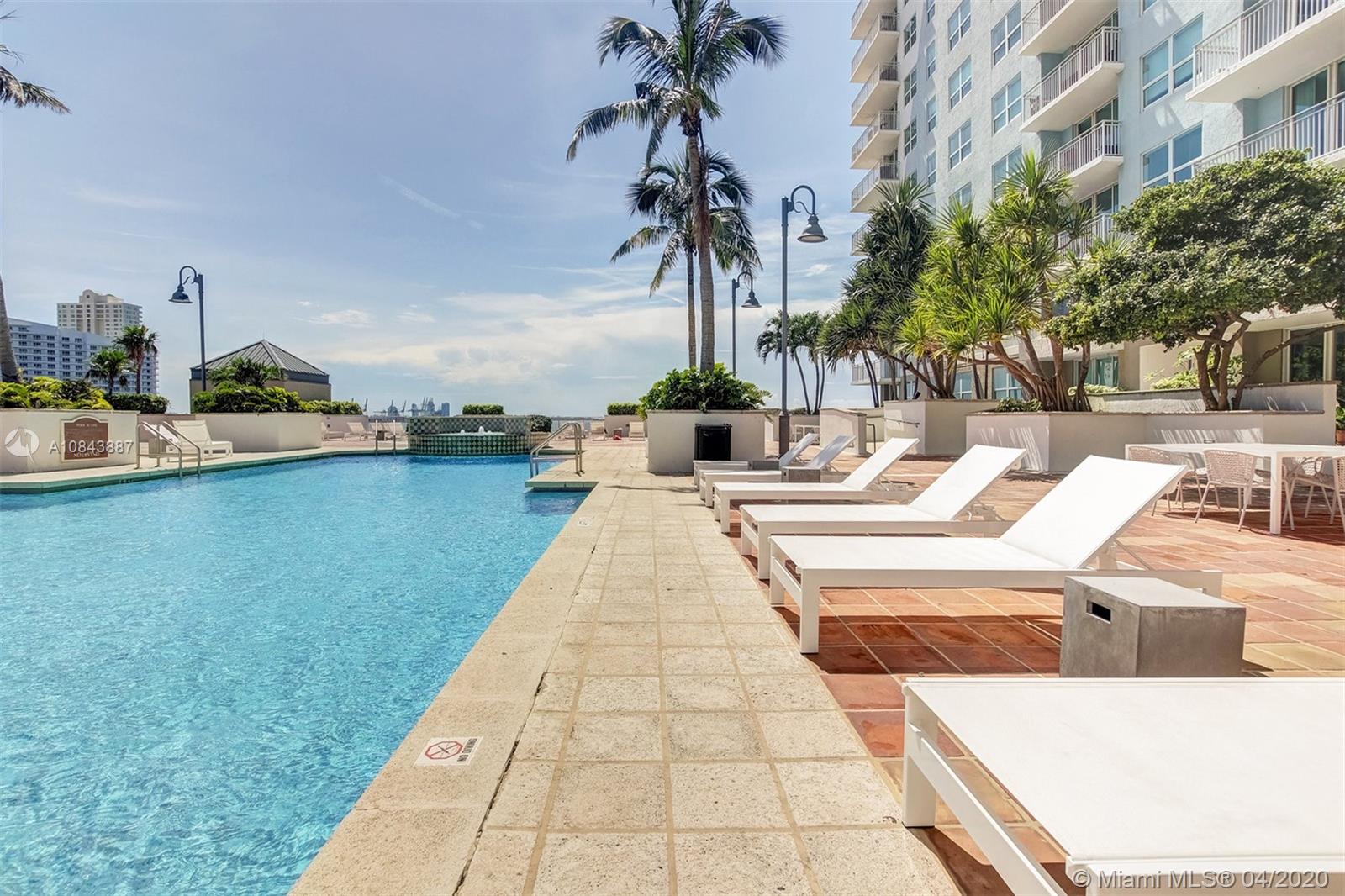 Yacht Club Brickell - Residential Lease