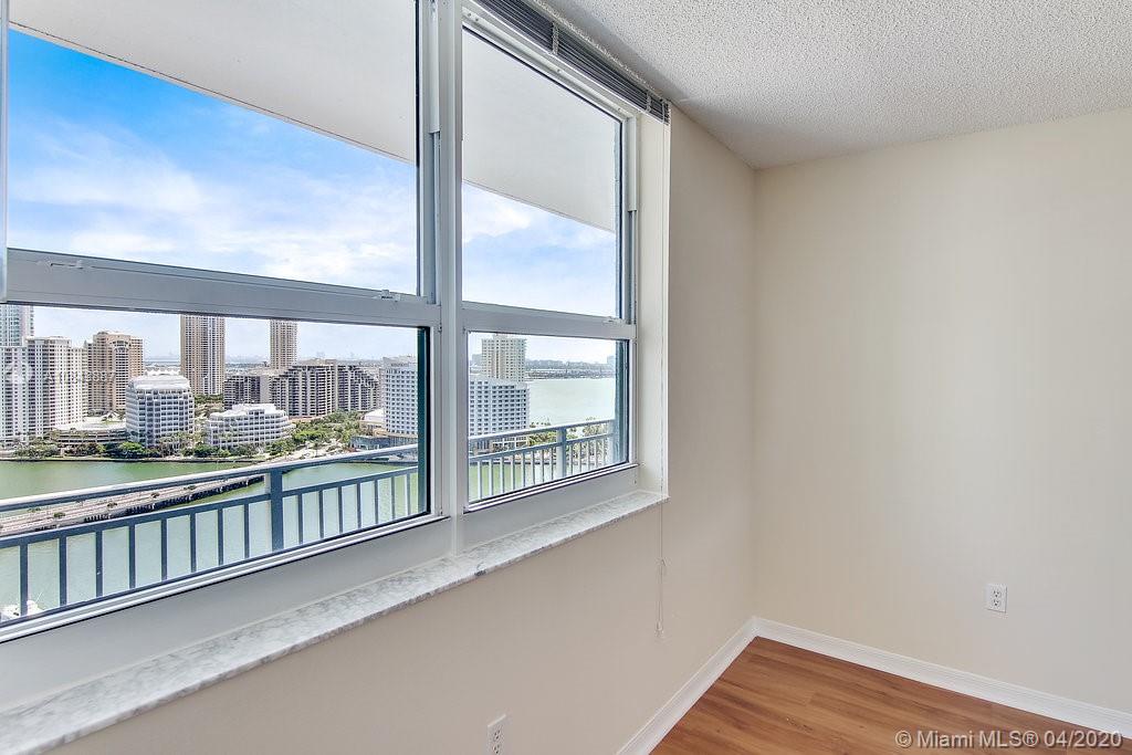 Yacht Club Brickell - Residential Lease