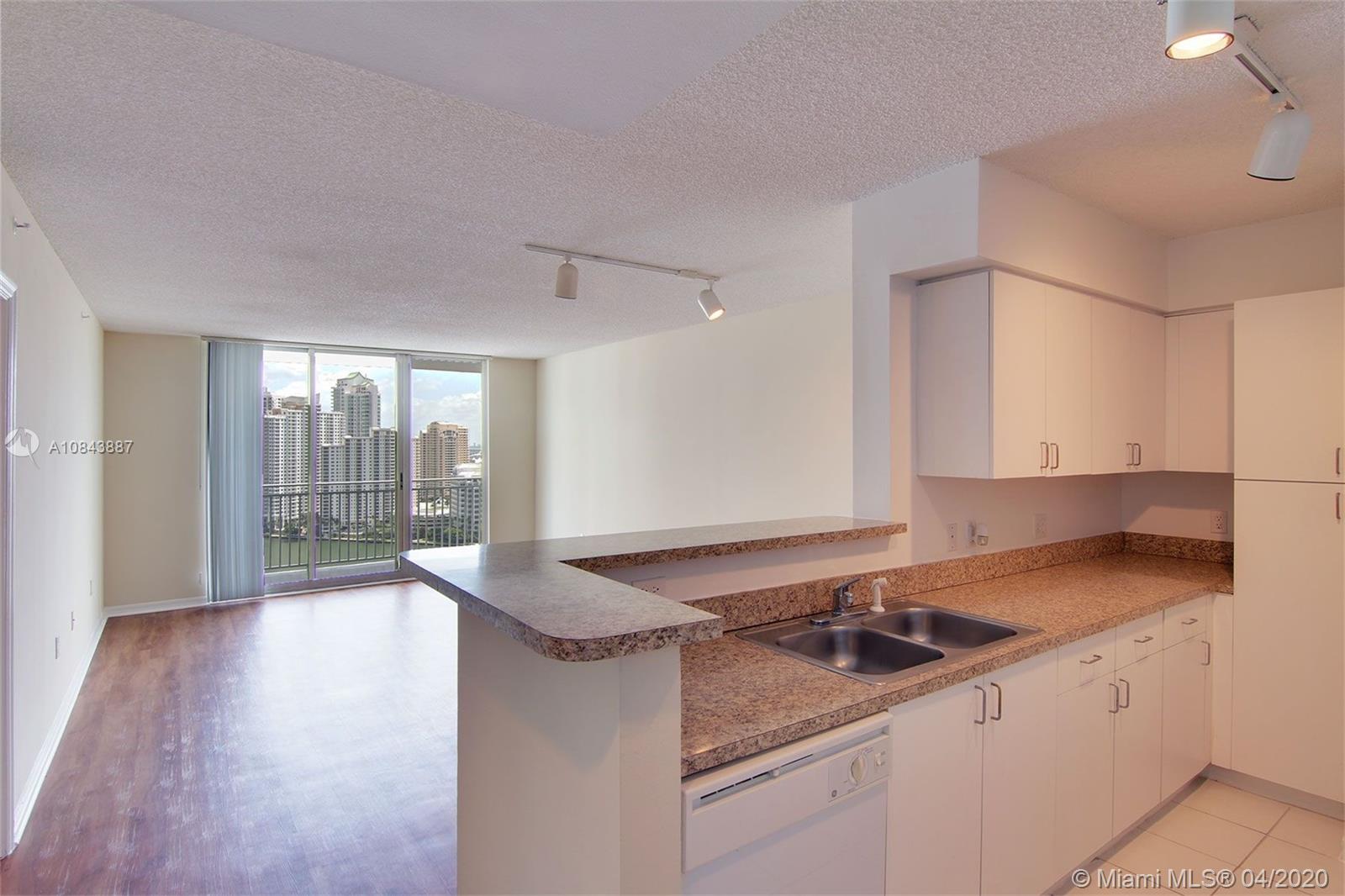 Yacht Club Brickell - Residential Lease