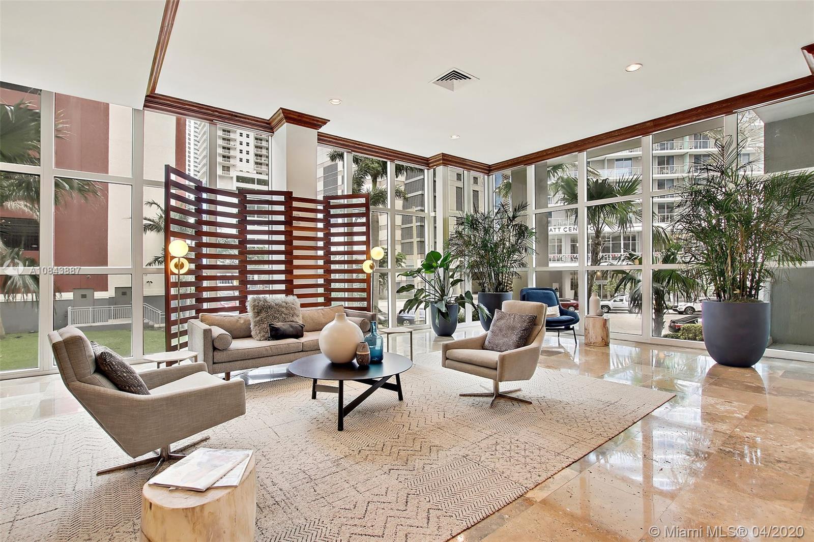 Yacht Club Brickell - Residential Lease