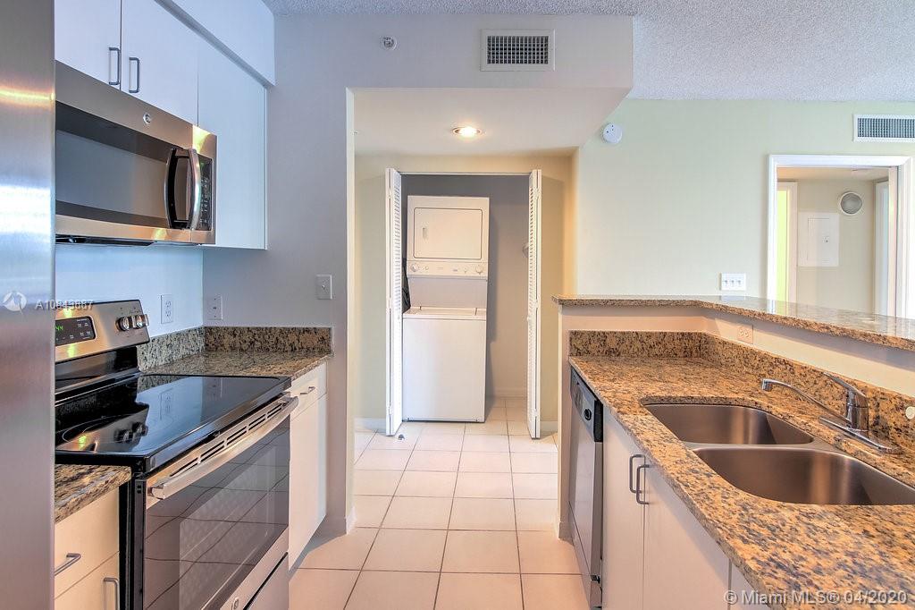 Yacht Club Brickell - Residential Lease