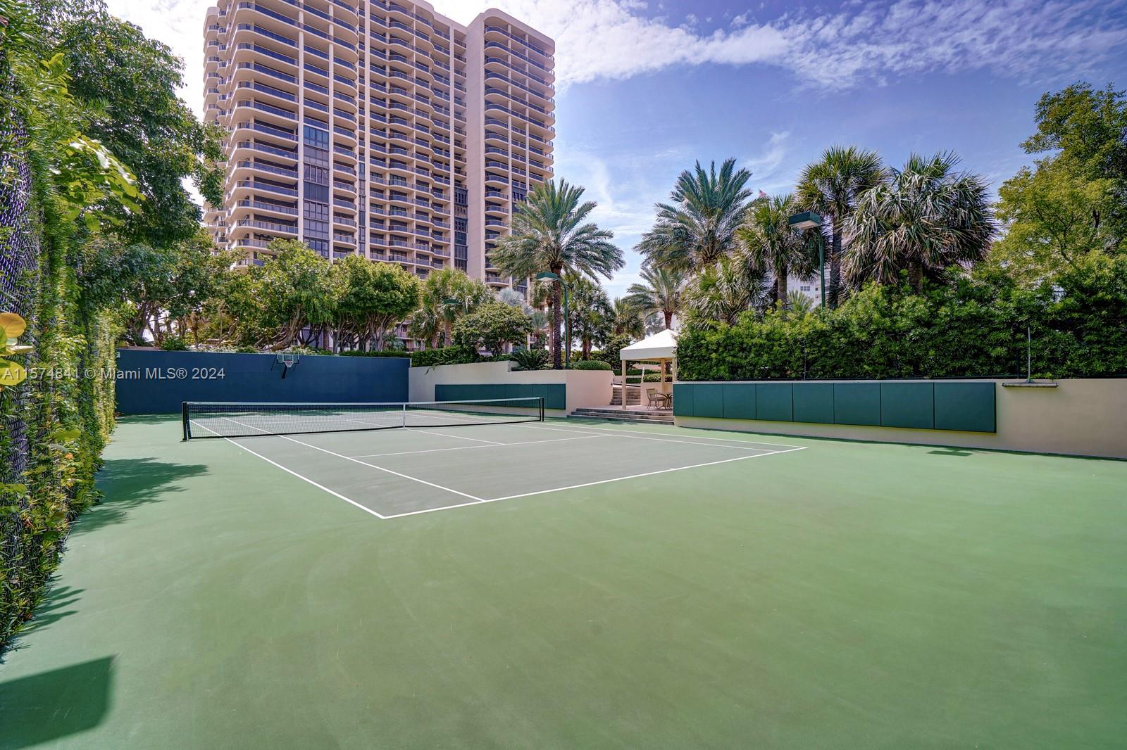 BAL HARBOUR TOWER CONDO - Residential