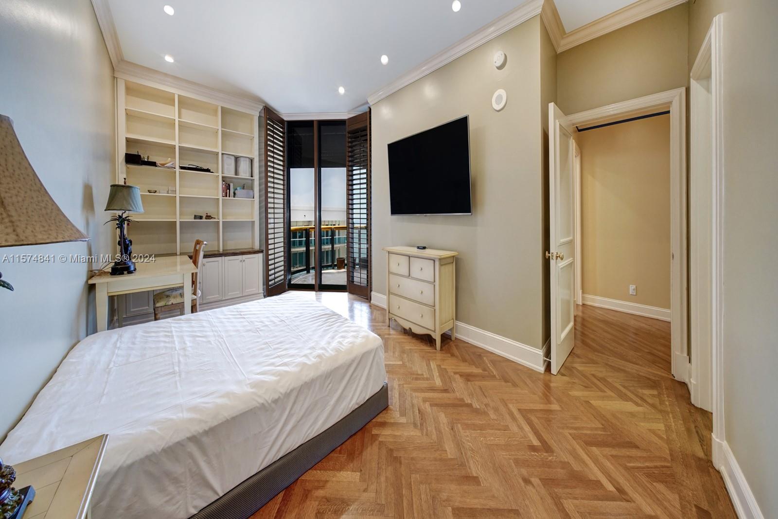 BAL HARBOUR TOWER CONDO - Residential