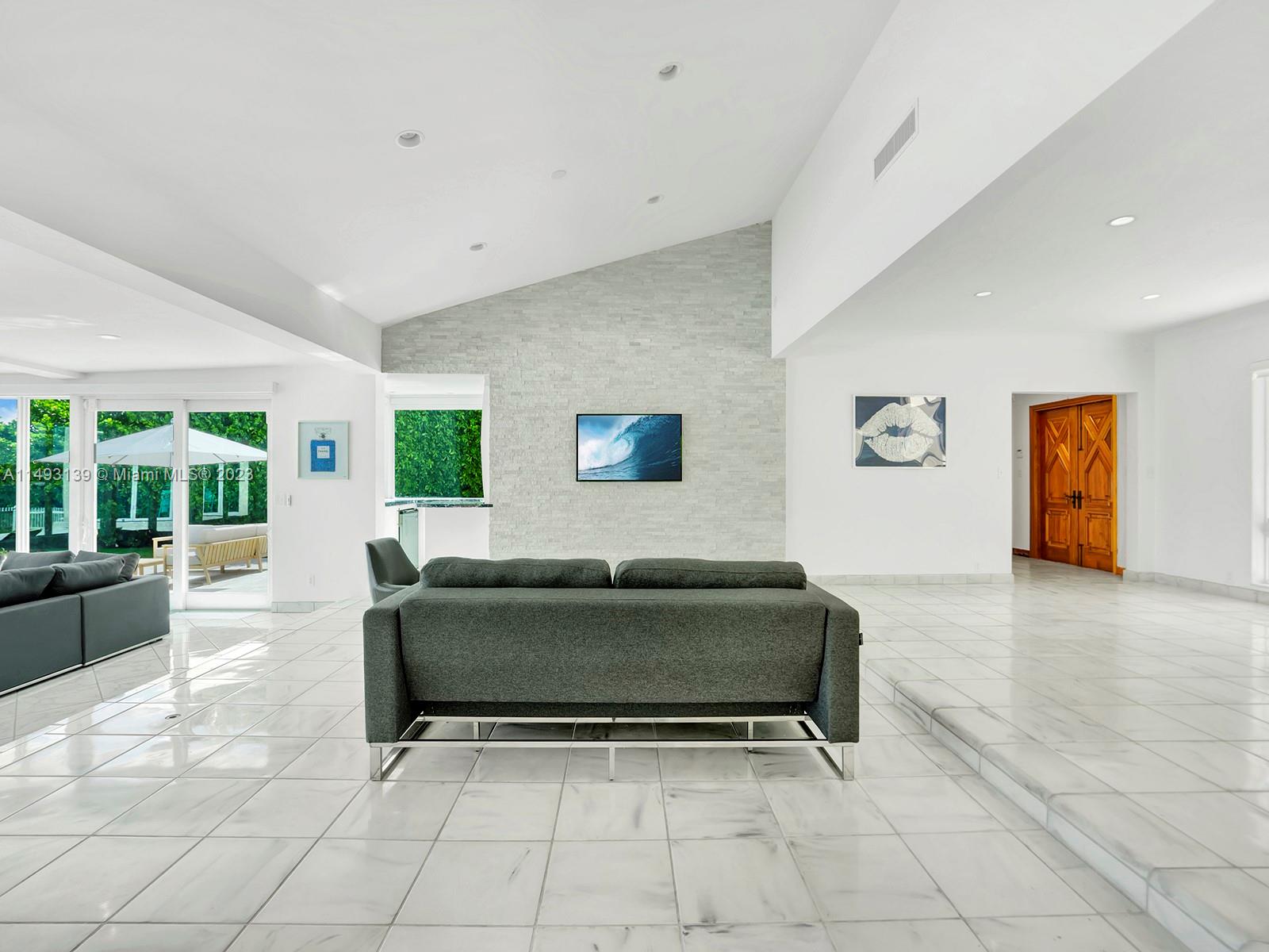 HIBISCUS ISLAND - Residential