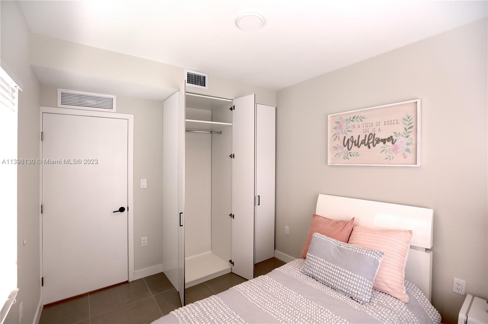 Redlands Shores - Residential