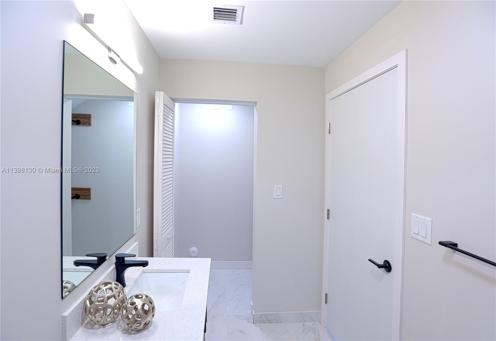 Redlands Shores - Residential