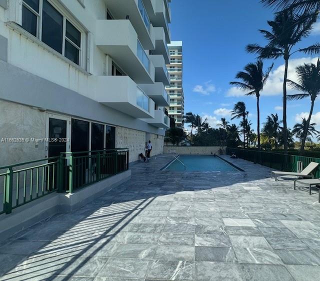 CARLISLE ON THE OCEAN CON - Residential