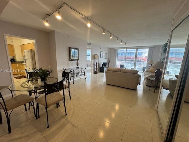 CARLISLE ON THE OCEAN CON - Residential