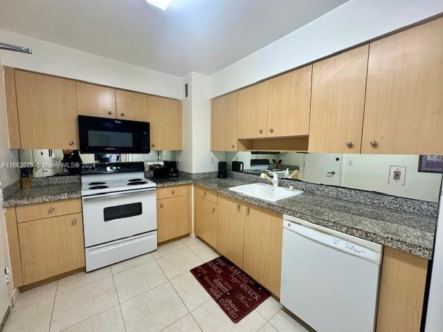 CARLISLE ON THE OCEAN CON - Residential