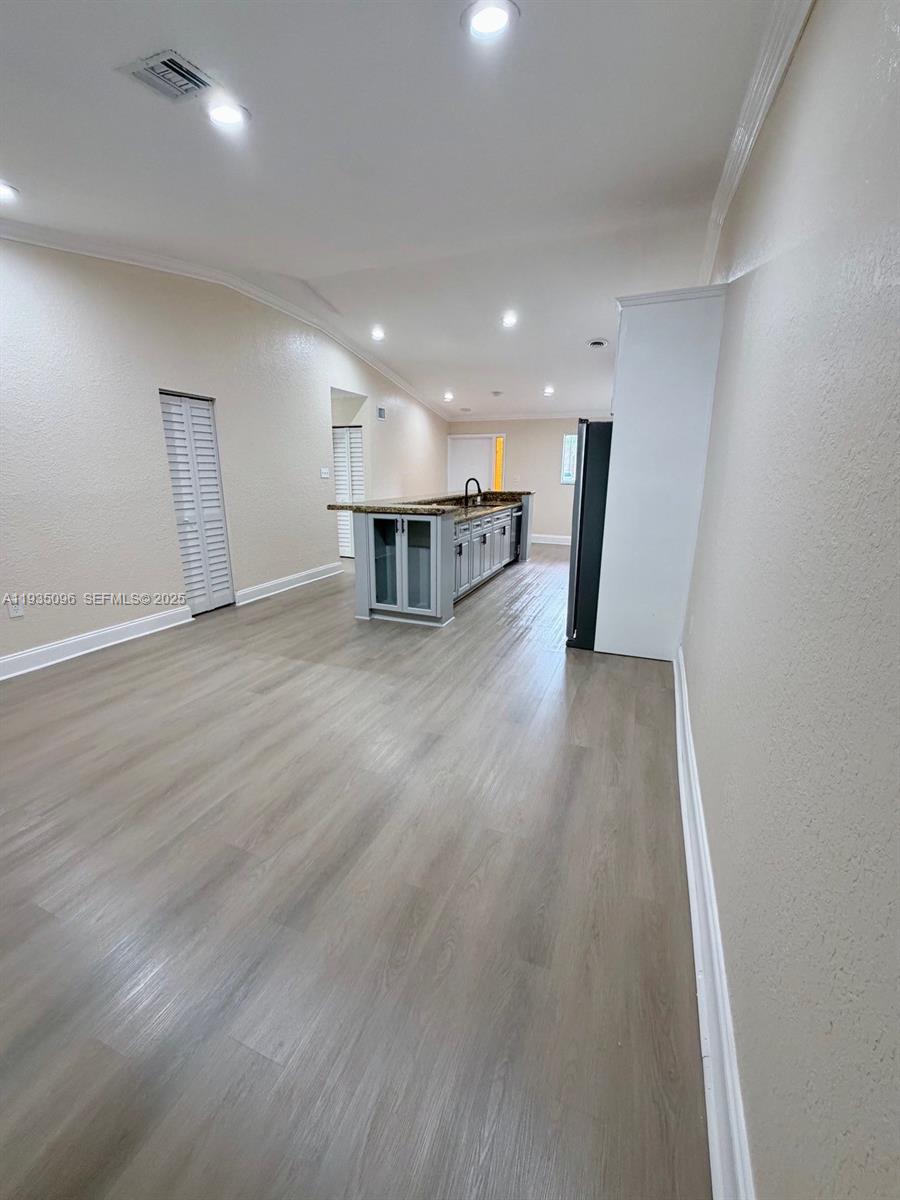 LA PLACIDA SECTION 2 COND - Residential