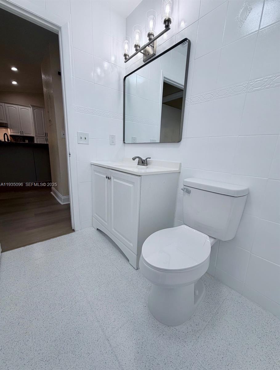 LA PLACIDA SECTION 2 COND - Residential