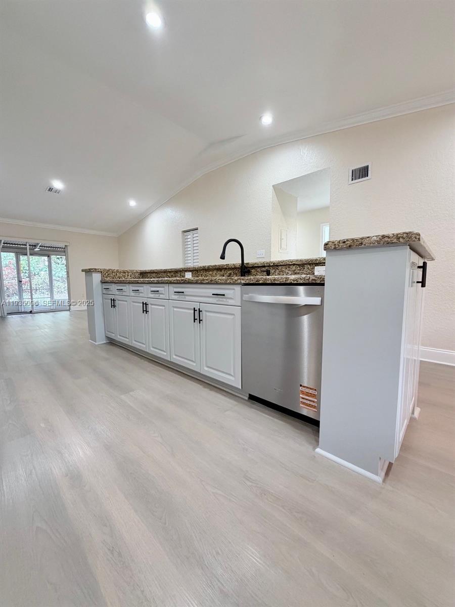 LA PLACIDA SECTION 2 COND - Residential