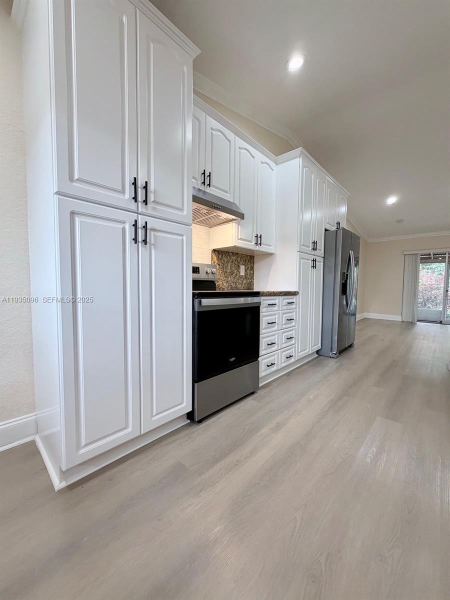 LA PLACIDA SECTION 2 COND - Residential