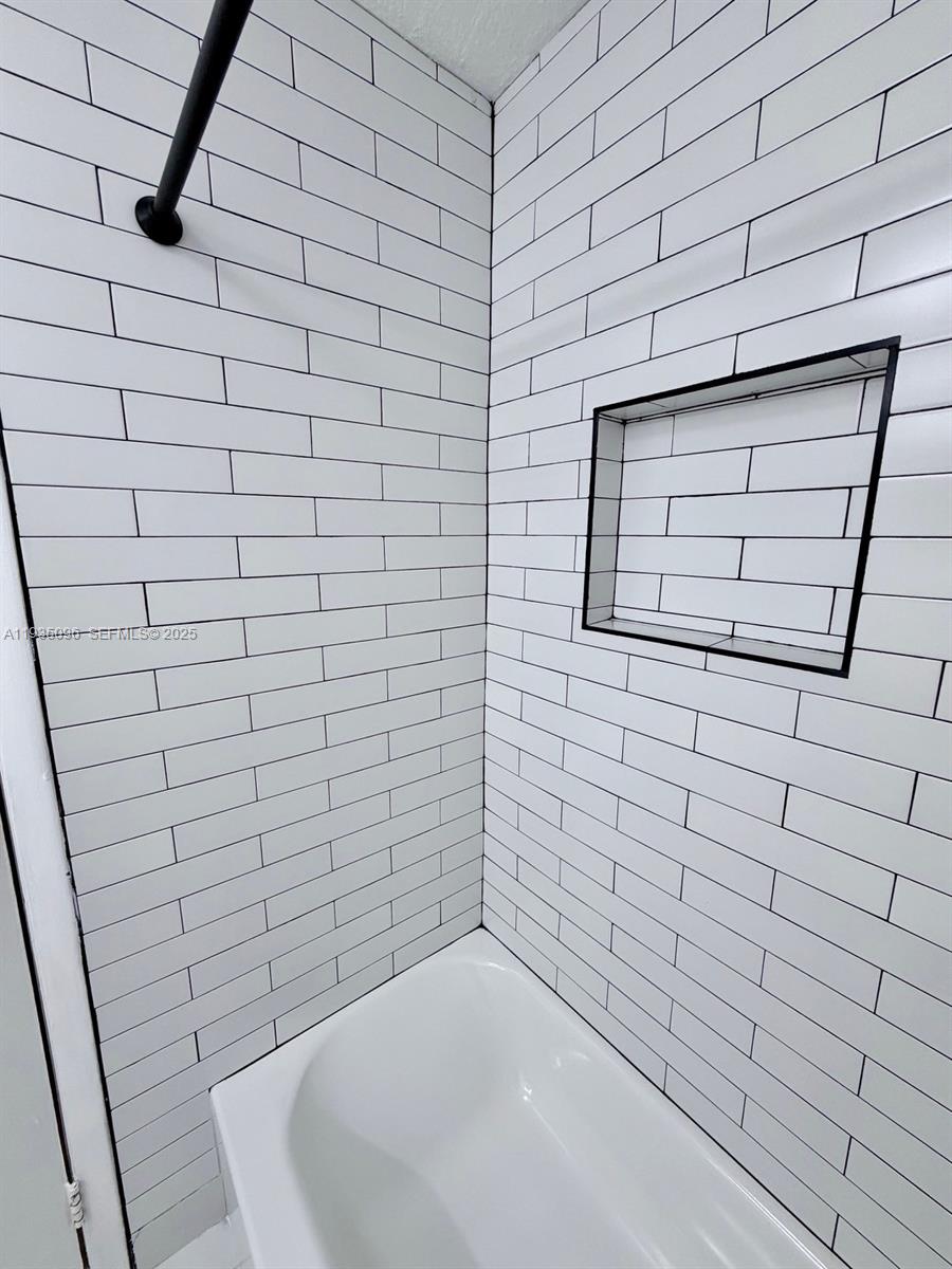 LA PLACIDA SECTION 2 COND - Residential