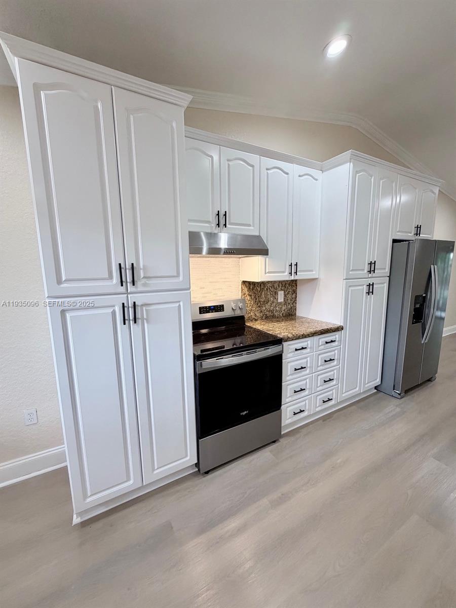 LA PLACIDA SECTION 2 COND - Residential