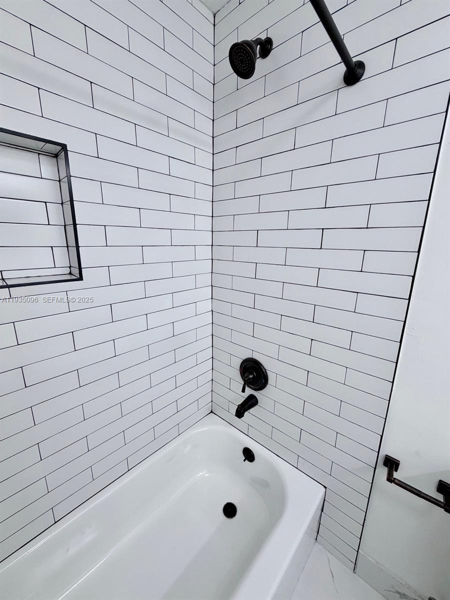 LA PLACIDA SECTION 2 COND - Residential