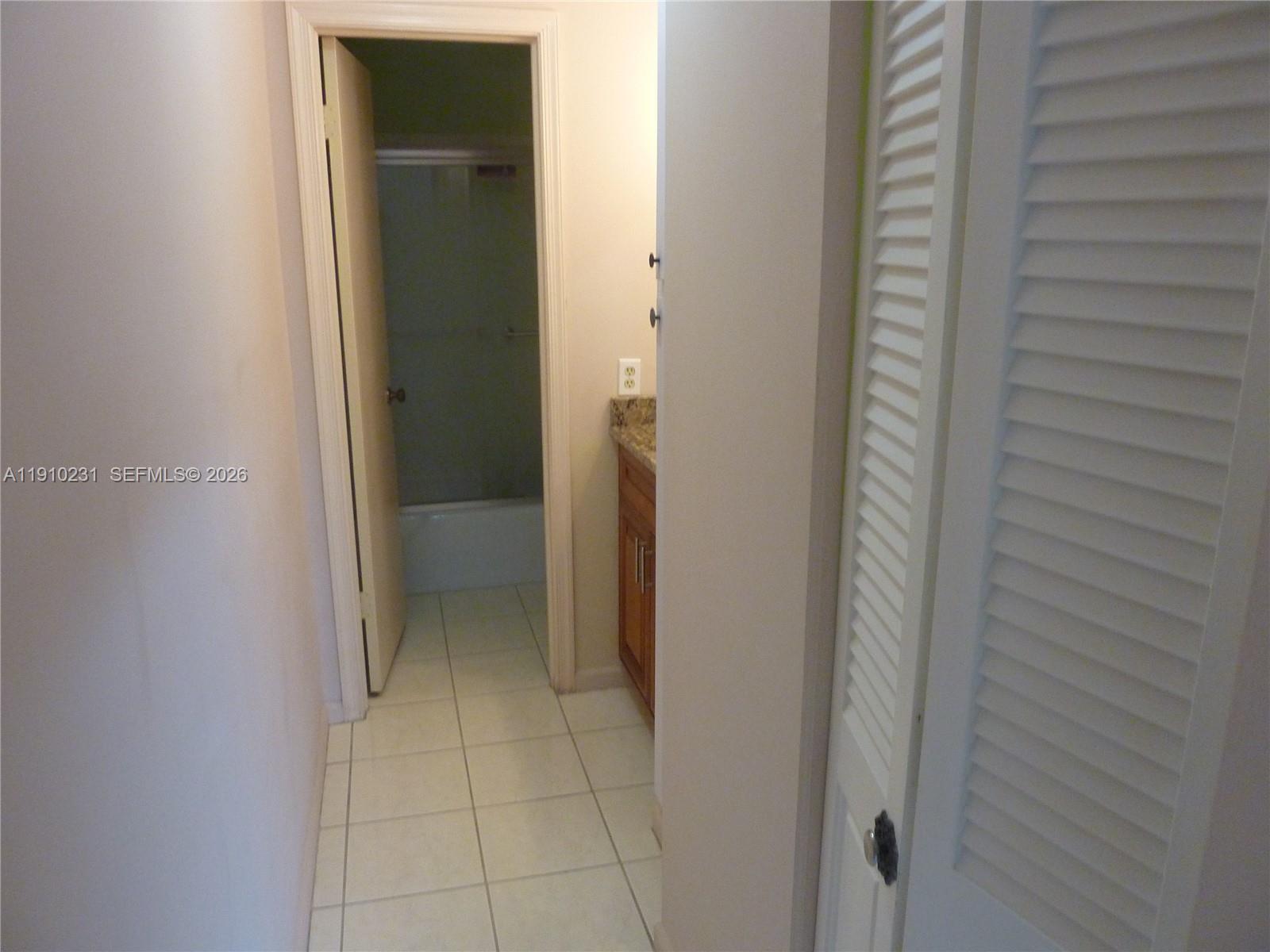 CYPRESS CLUB CONDO - Residential Lease