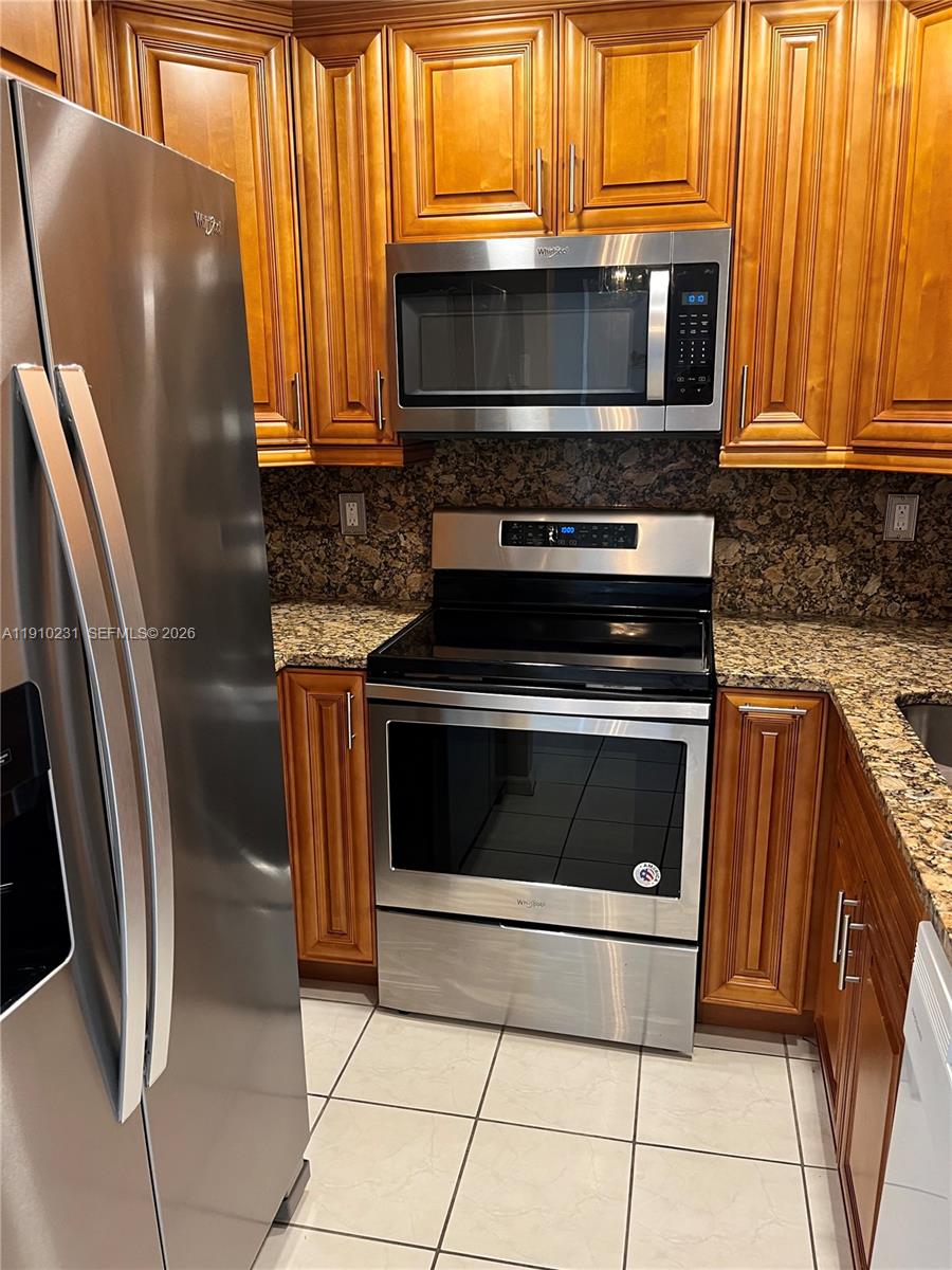 CYPRESS CLUB CONDO - Residential Lease