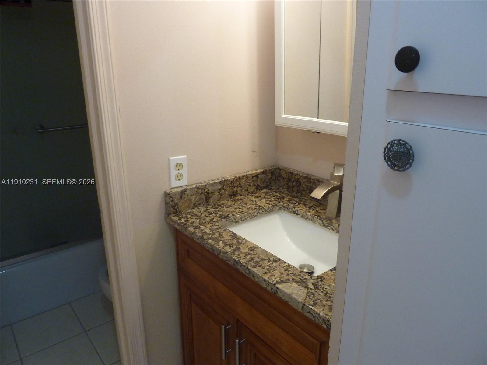 CYPRESS CLUB CONDO - Residential Lease