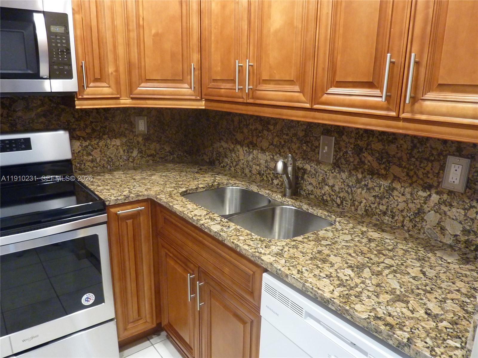 CYPRESS CLUB CONDO - Residential Lease