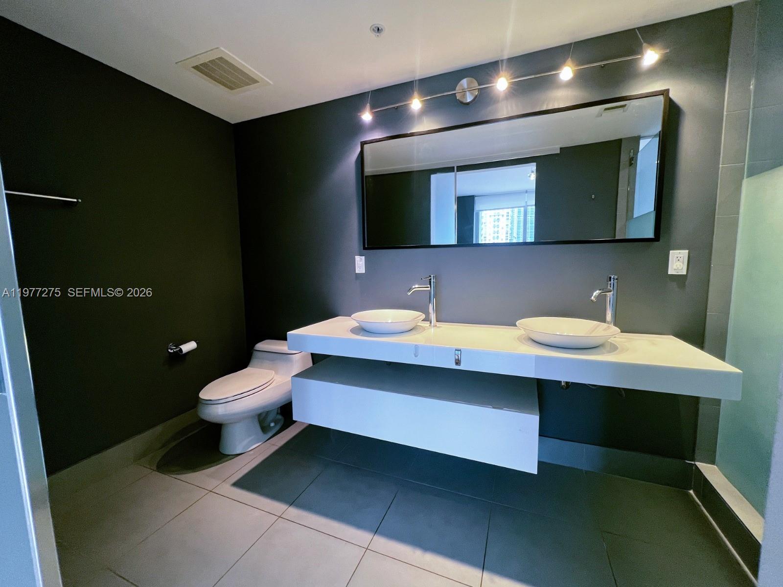 MINT CONDO - Residential Lease