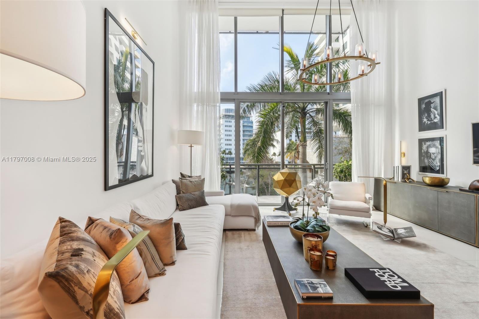 6000 Collins Ave 304