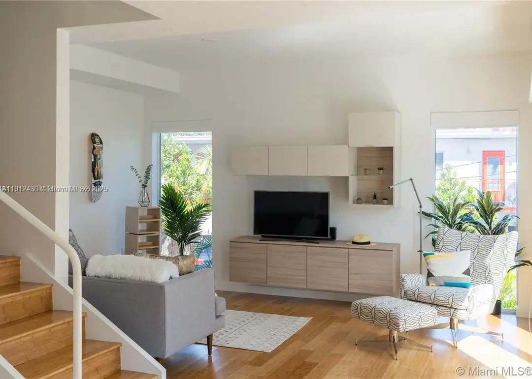 D GEMS CONDO - Residential Lease