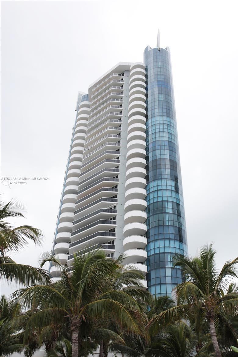 Property for Sale at 6301 Collins Ave 2604, Miami Beach, Miami-Dade County, Florida - Bedrooms: 1 
Bathrooms: 2  - $760,000