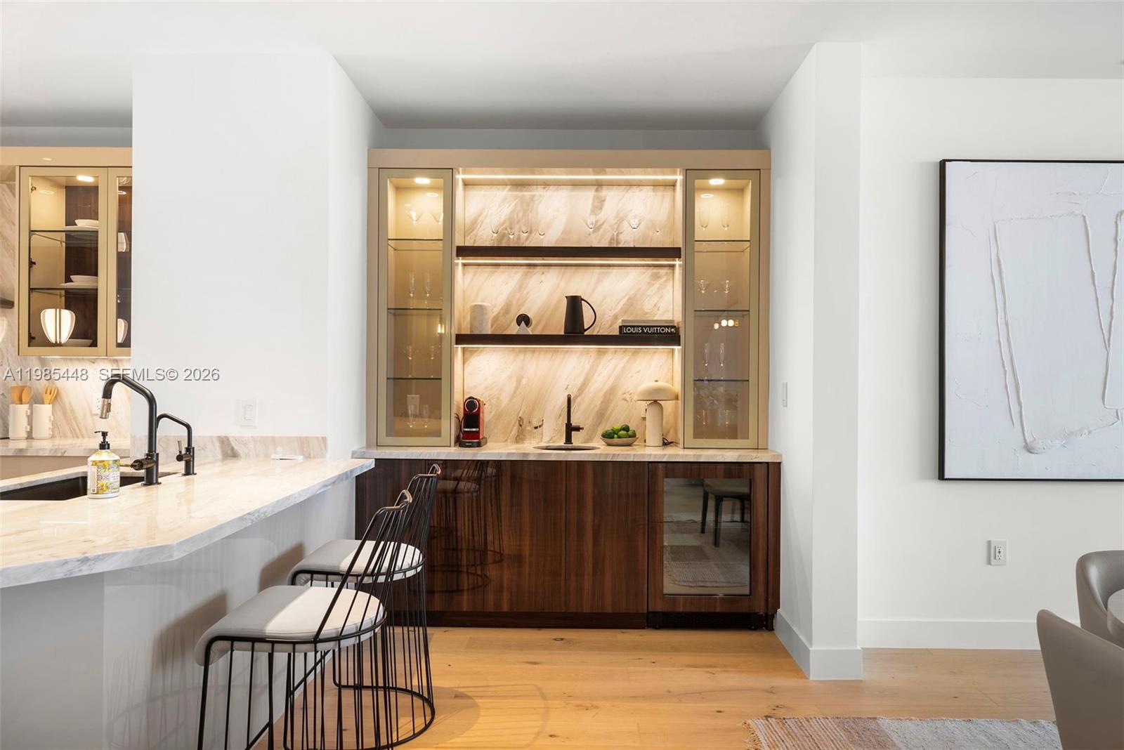 GROVENOR HOUSE CONDO - Residential