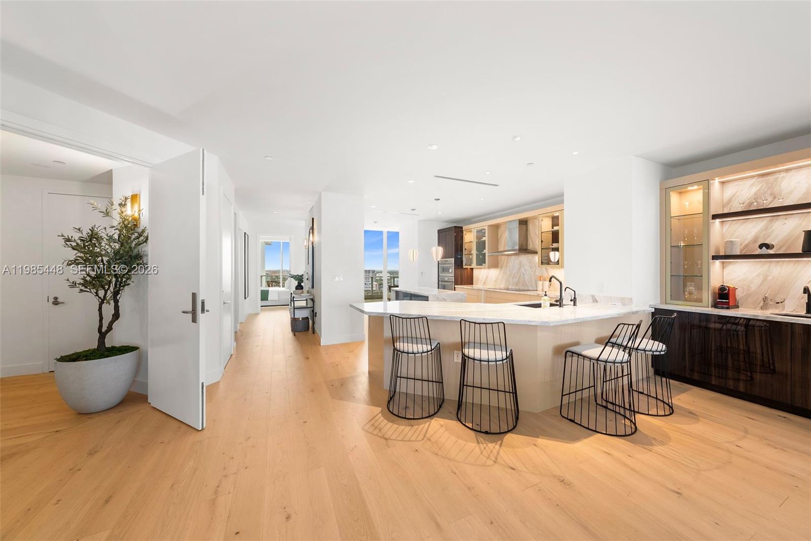 GROVENOR HOUSE CONDO - Residential