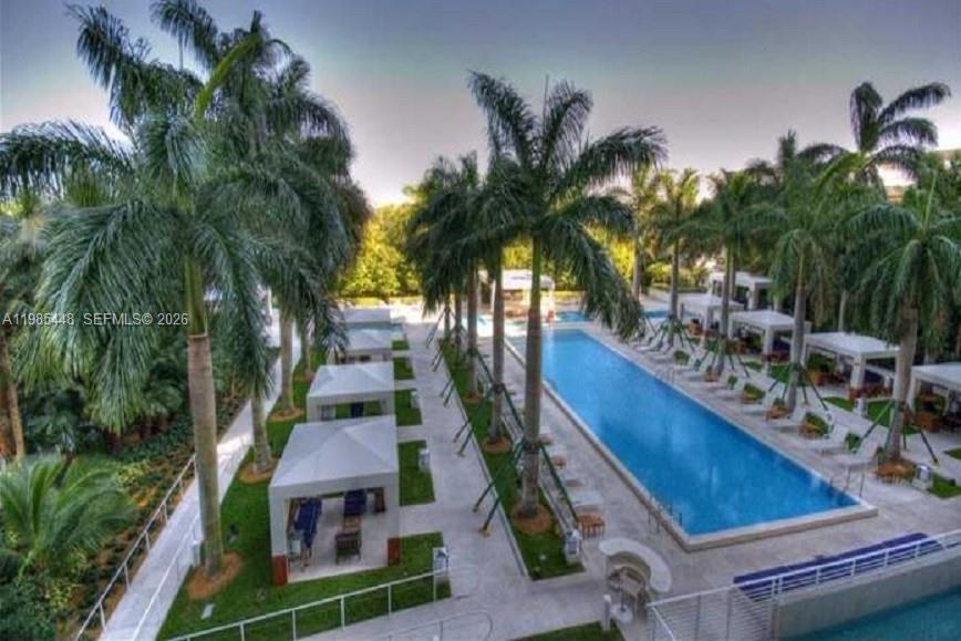 GROVENOR HOUSE CONDO - Residential