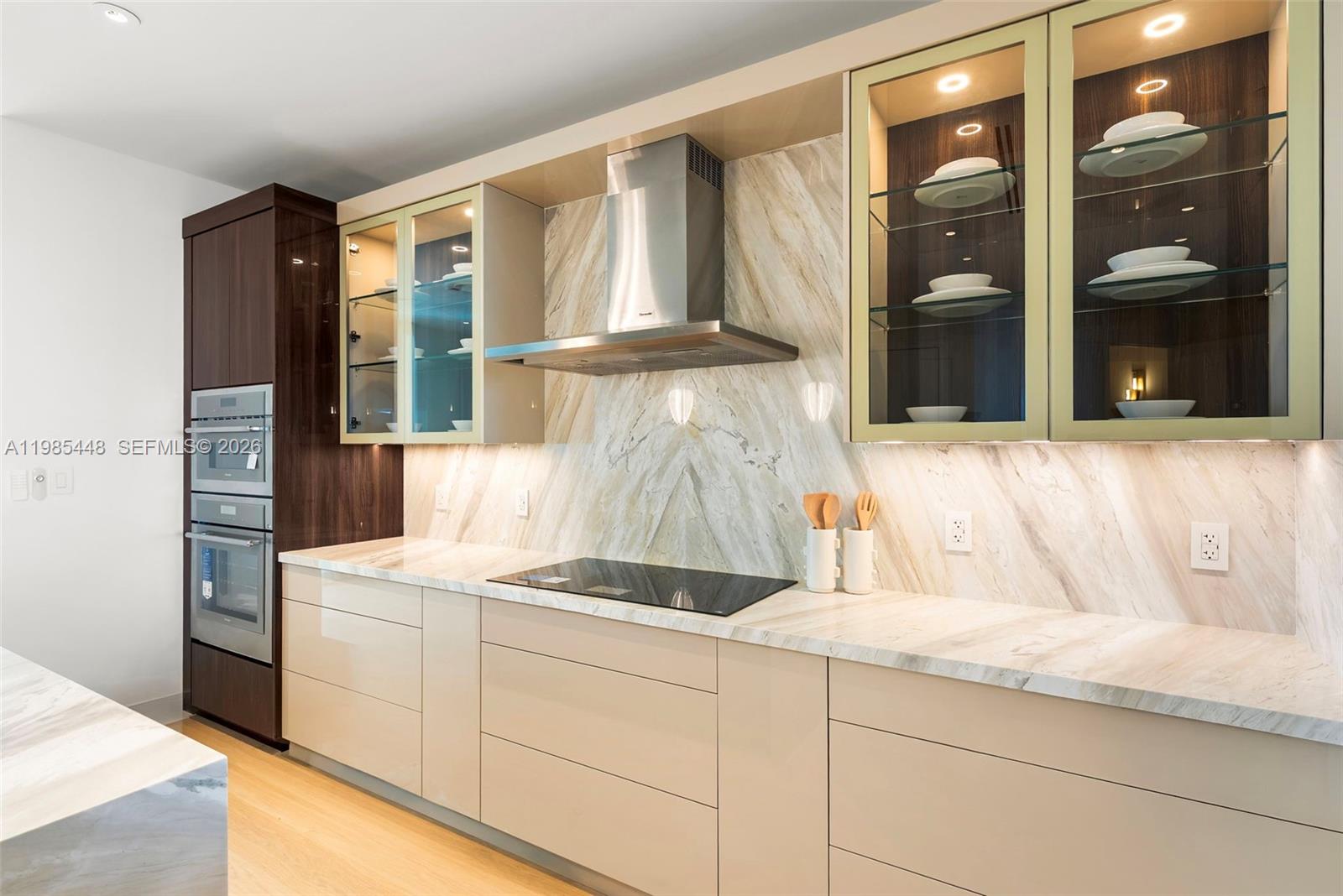 GROVENOR HOUSE CONDO - Residential