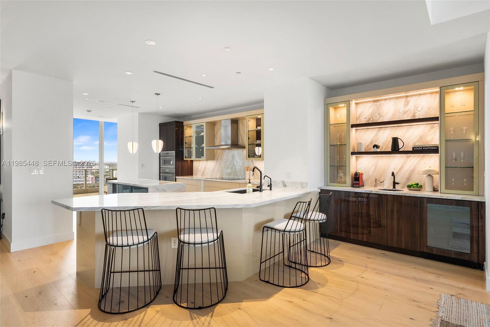 GROVENOR HOUSE CONDO - Residential